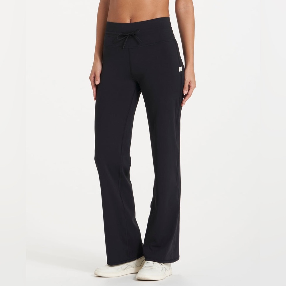 Vuori pants NWT